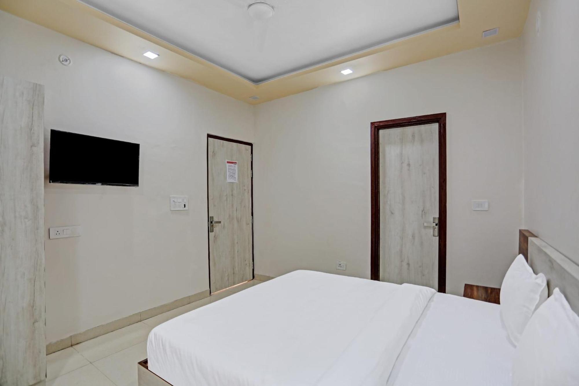 Hotel O Expo View Near Pvr Ansal Plaza Greater Noida Exterior photo